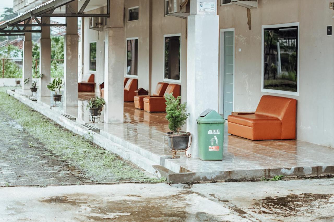 Pondok Kelapa Homestay Lampung Mitra Reddoorz Bandar Lampung Esterno foto